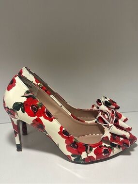 Betsey Johnson Red Floral Bow Pointed-Toe Pumps - White Base
